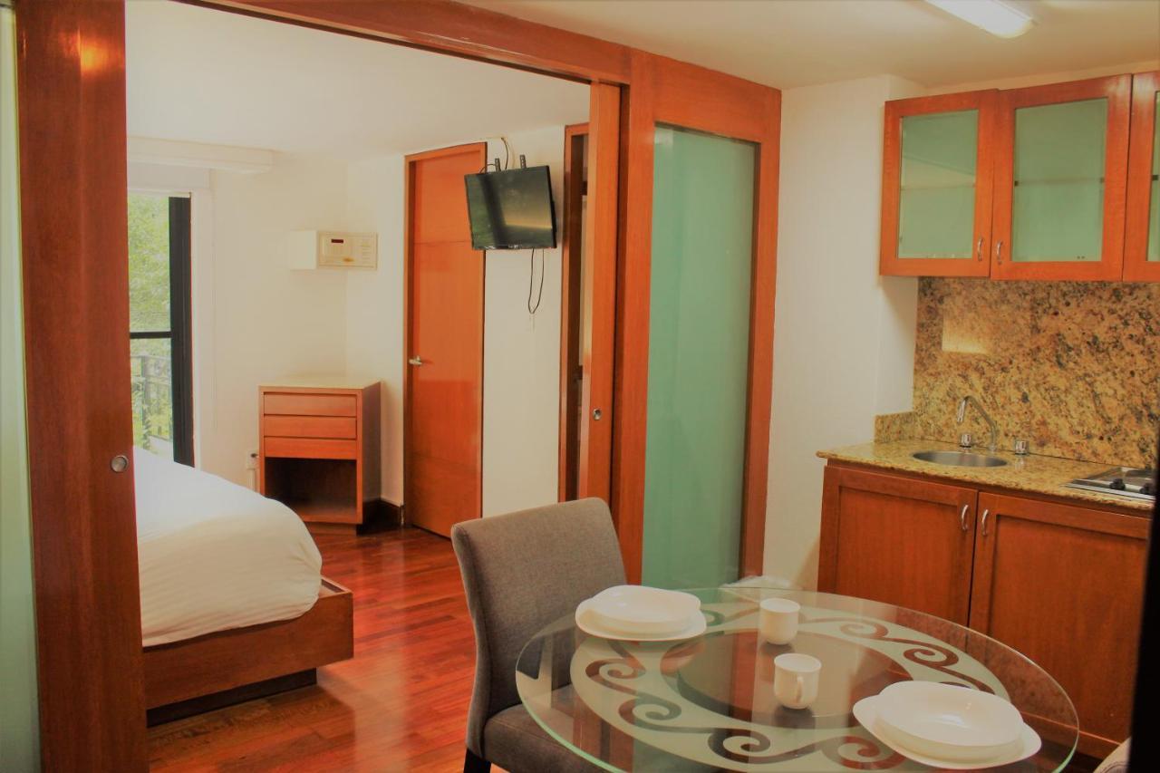 Condesa Suites เม็กซิโกซิตี้ ภายนอก รูปภาพ