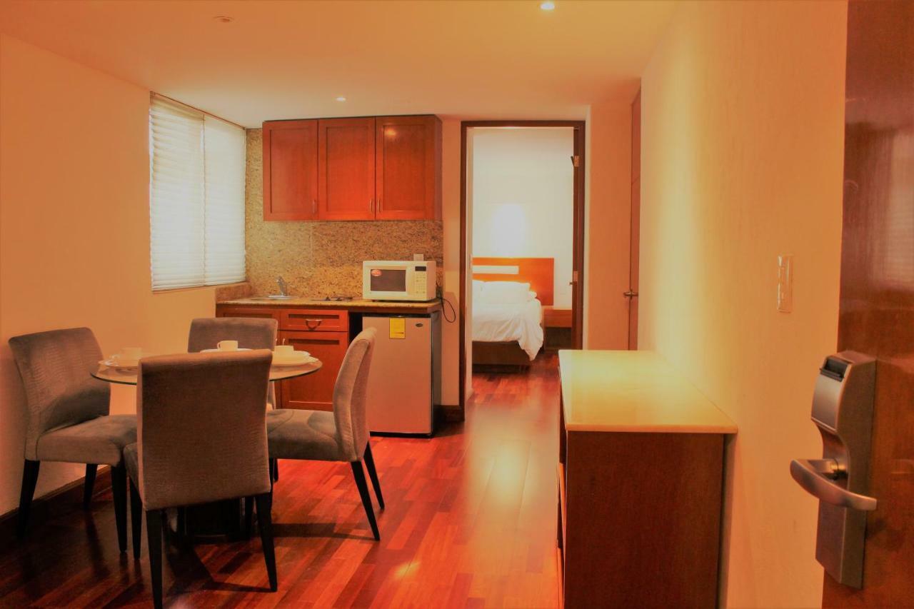 Condesa Suites เม็กซิโกซิตี้ ภายนอก รูปภาพ
